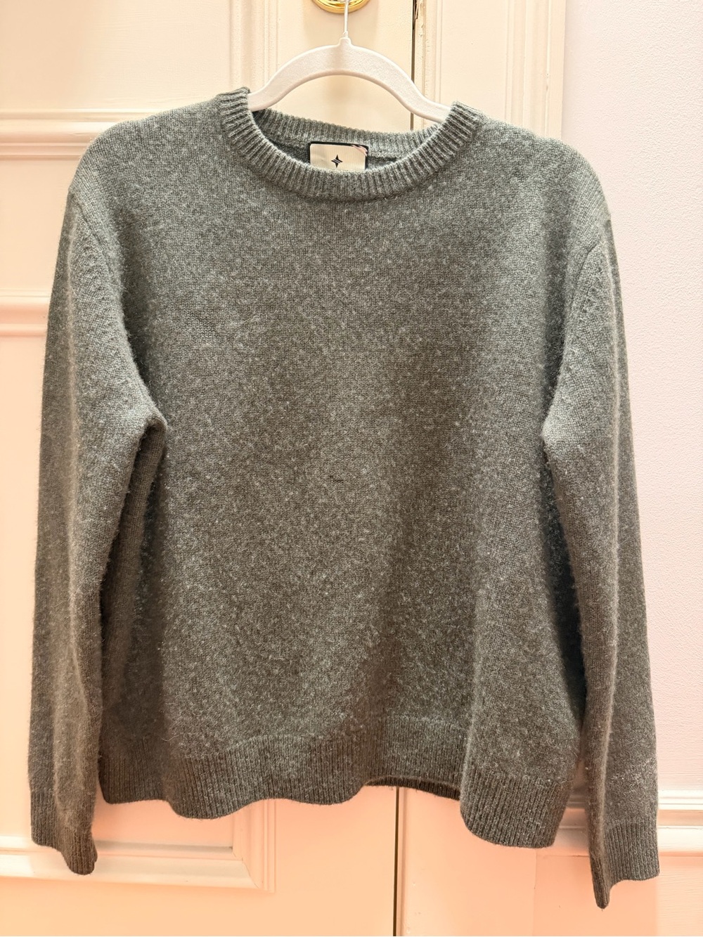 Tuckernuck women’s green cashmere crewneck sweater